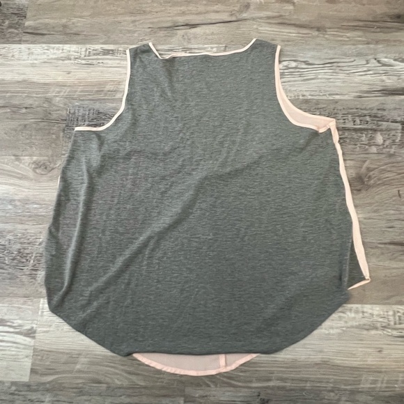 2/40 EUC Torrid Chiffon Sheer Light Pink & Gemstone w/ Gray Back Size Large / 0 - Picture 5 of 8